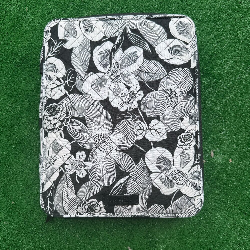 Vera Bradley Black and White- Portfolio/Organizer with zipper and top handle